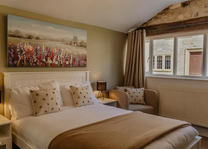 Little England Retreats - Cottage, Yurt And Shepherd Huts