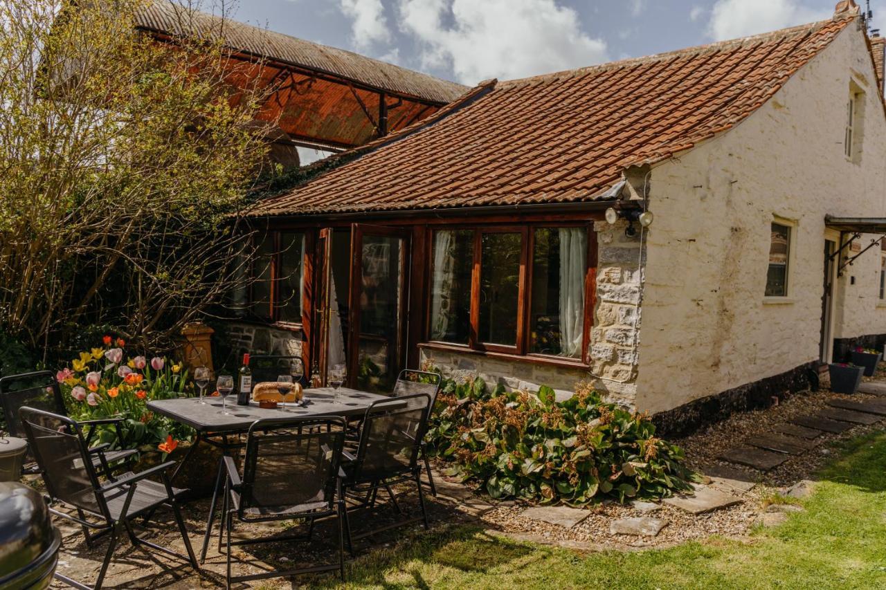 Bed and breakfast Little England Retreats - Cottage, Yurt And Shepherd Huts 2*