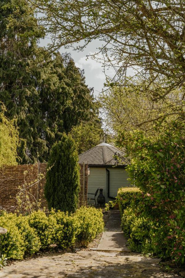 Bed and breakfast Little England Retreats - Cottage, Yurt And Shepherd Huts Othery