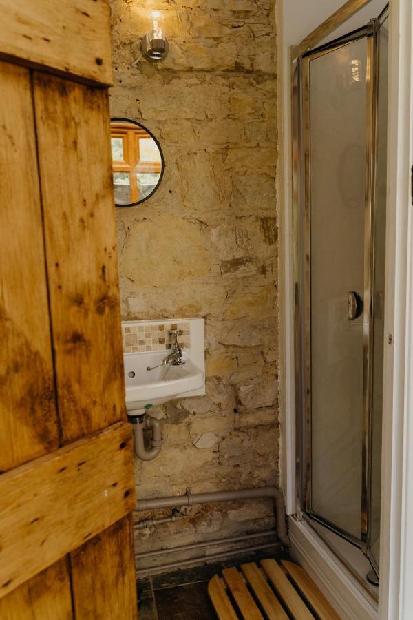 Bed and breakfast Little England Retreats - Cottage, Yurt And Shepherd Huts Othery